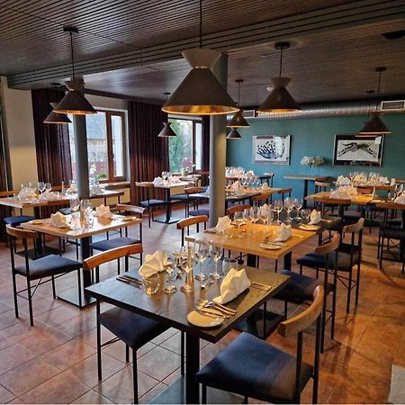 Pesa Hotel Polva Bagian luar foto