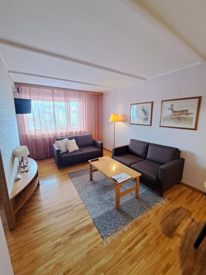Pesa Hotel Polva Bagian luar foto