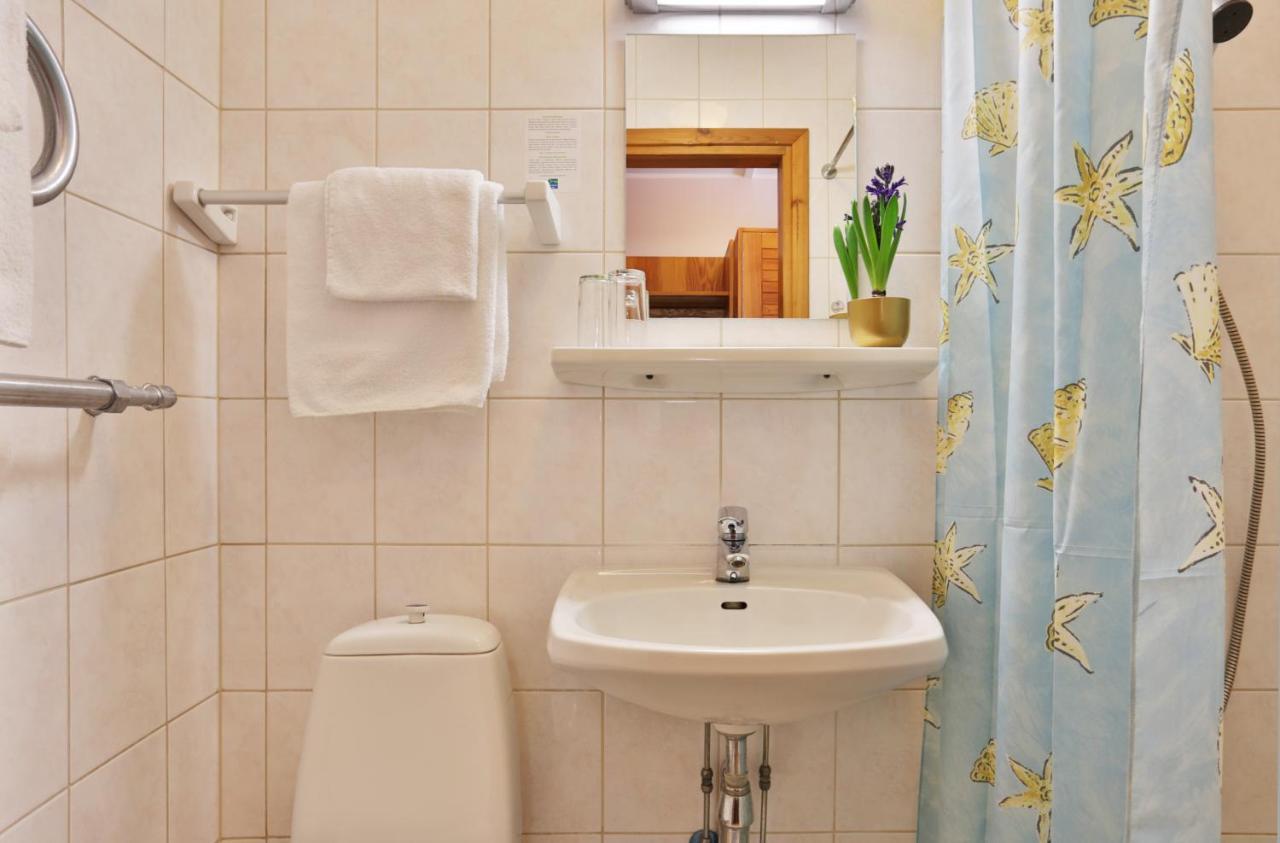 Pesa Hotel Polva Bagian luar foto